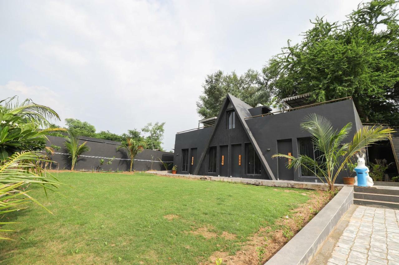 Oyo 48991 Serene Cottages And Resorts Vadodara Exterior foto